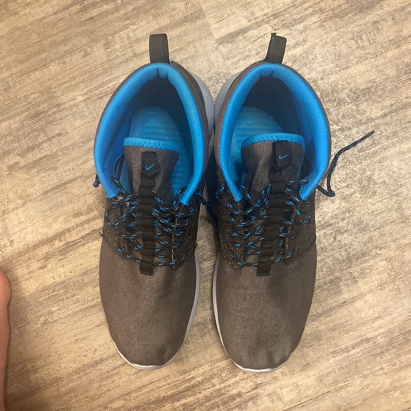 Nike Rosherun Mid QS Paris PRS - Picture 4 of 6